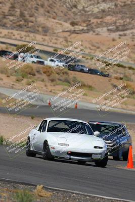 media/Oct-01-2022-Team Topak Racing (Sat) [[f860fb51be]]/2-Inter Low 2/session 2 turn 11/